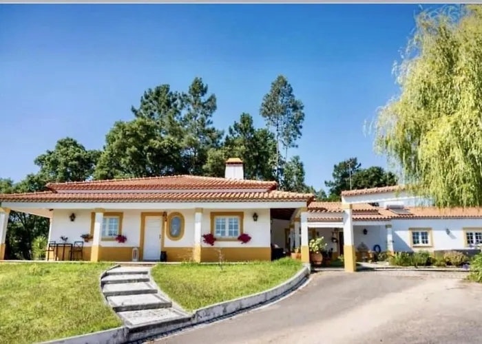 Tatil Evi Sleeps 8 With Pool & Horses *