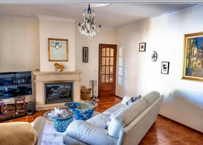 Tatil Evi Sleeps 8 With Pool & Horses *